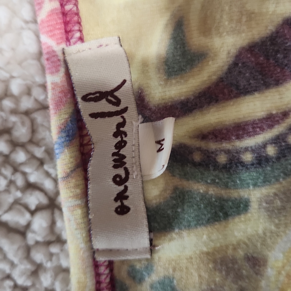 Short sleeve tee...size M...Oneworld...multi color